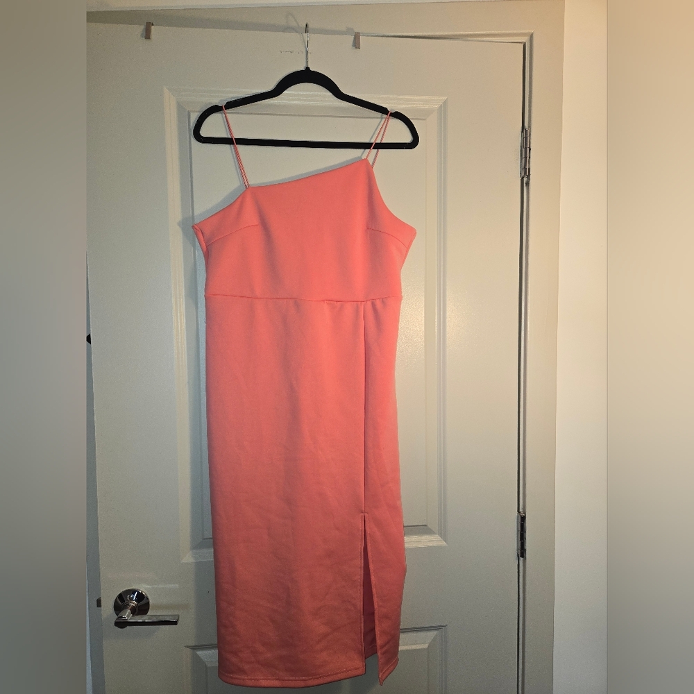 Pink bodycon dress